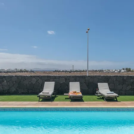 First Row En La Goleta Playa Blanca (Lanzarote)